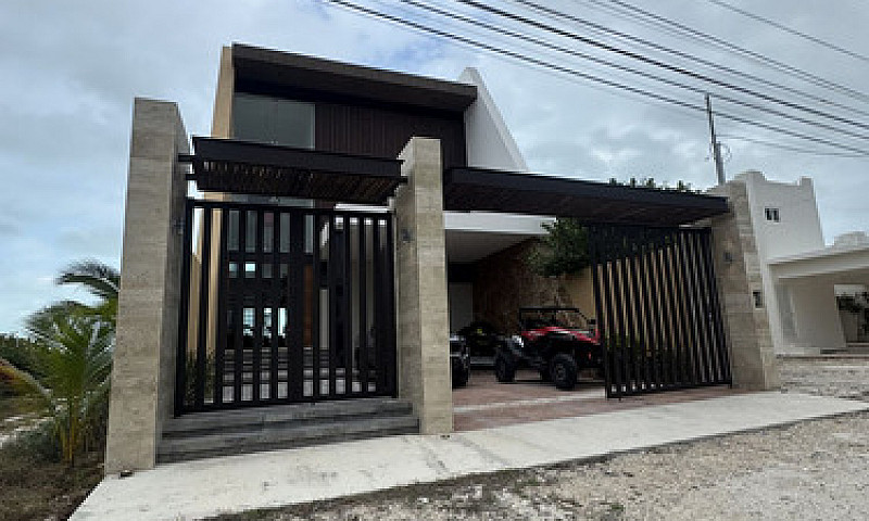 Casa Totalmente Amue...