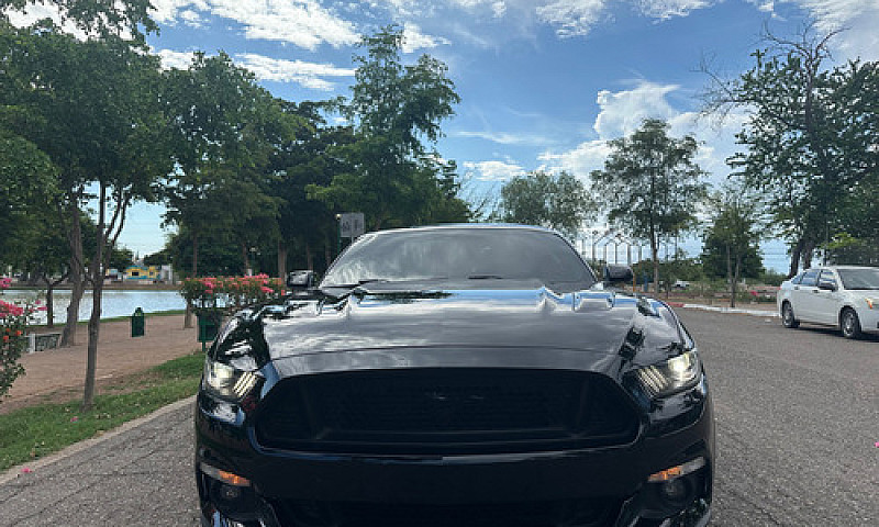Ford Mustang 5.0L Gt...