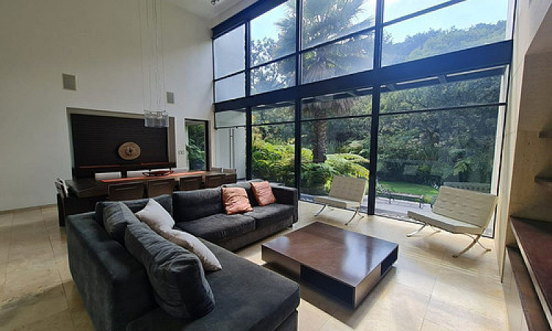 Casa En Venta En Des...