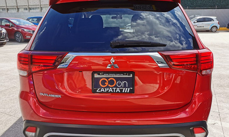 Mitsubishi Outlander...
