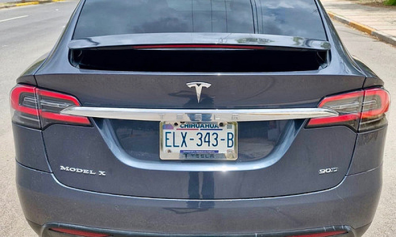 2017 Tesla Modelo X ...