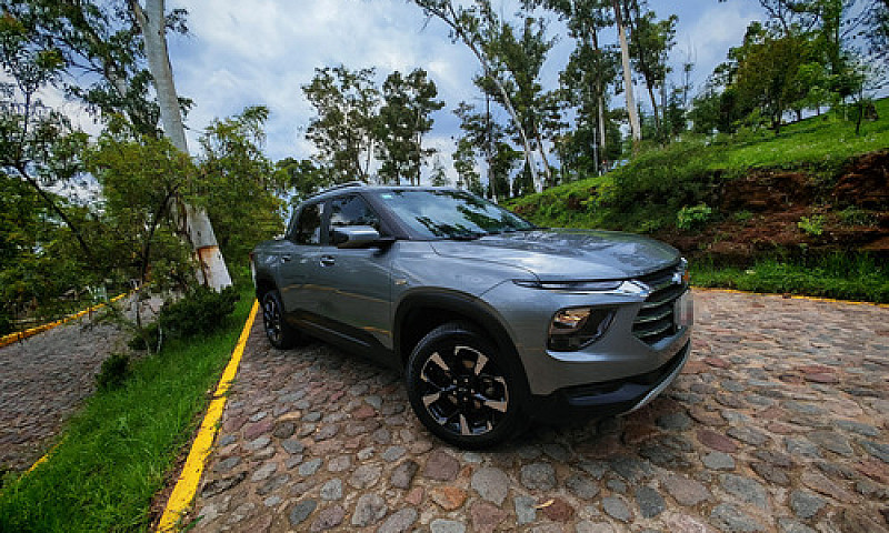 Chevrolet Montana 1....