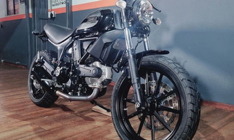 Ducati Scrambler Six...
