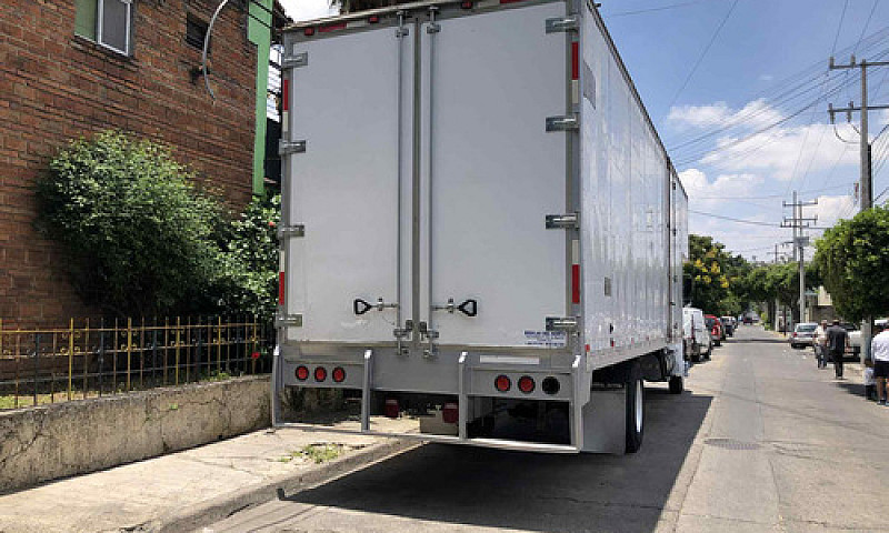 Kenworth Mudansero T...
