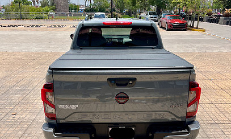 Nissan Frontier 2.5 ...