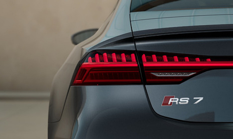 Audi Rs 7 Performanc...