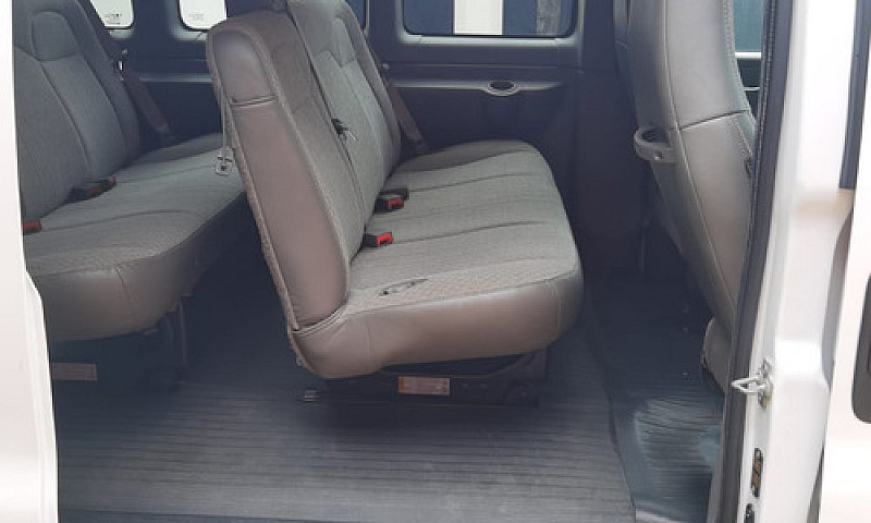 Chevrolet Express 6....