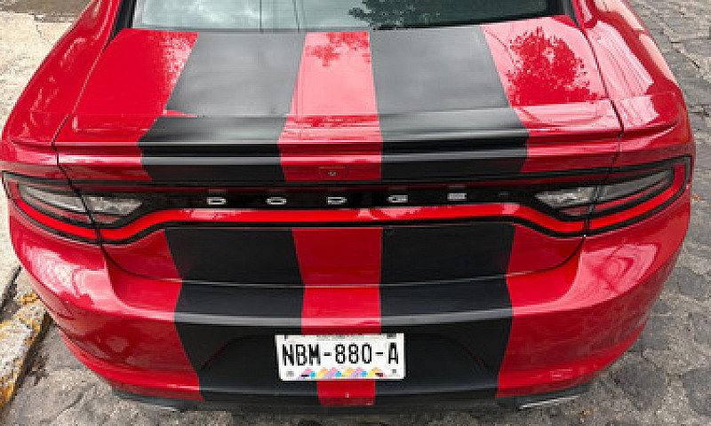 Dodge Charger 5.7 R-...