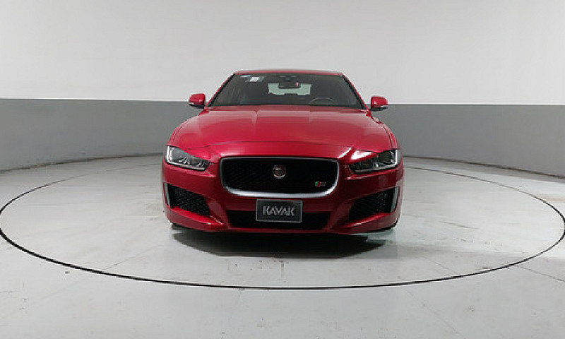 Jaguar Xe 3.0 S Auto...