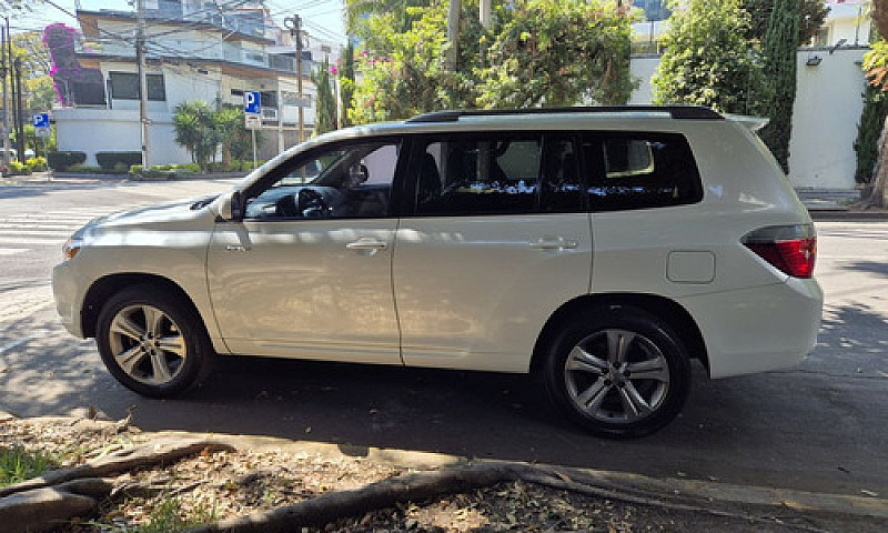 Toyota Highlander Ba...