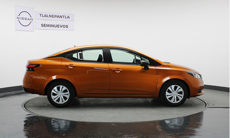 Nissan Versa 2022...