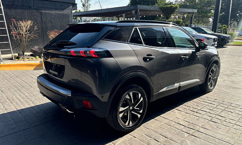 Peugeot 2008 2024...