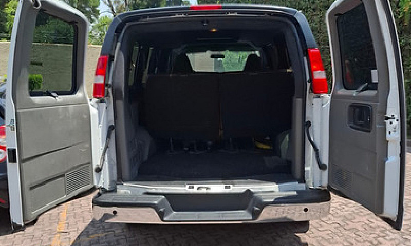 Chevrolet Express 6....