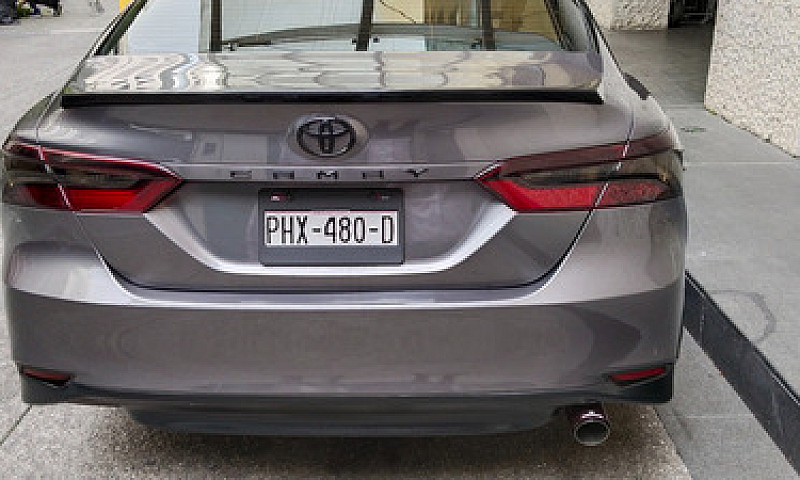 Toyota Camry 2.5 Hev...