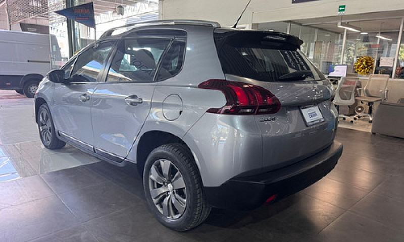 Peugeot 2008 2020...