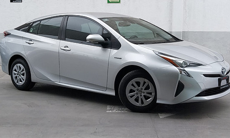 Toyota Prius 2017...