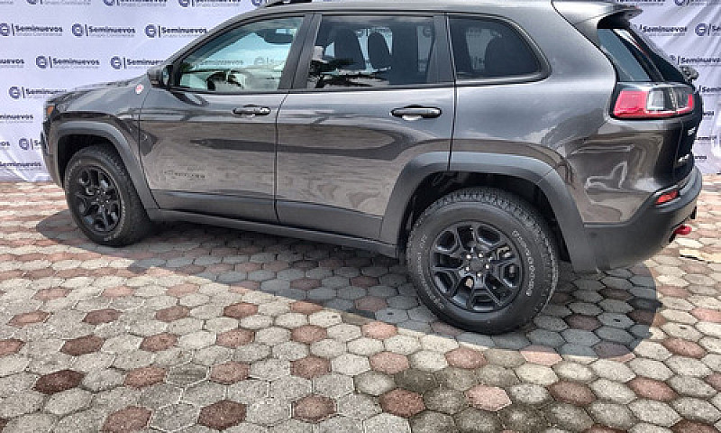 Jeep Cherokee 2020...