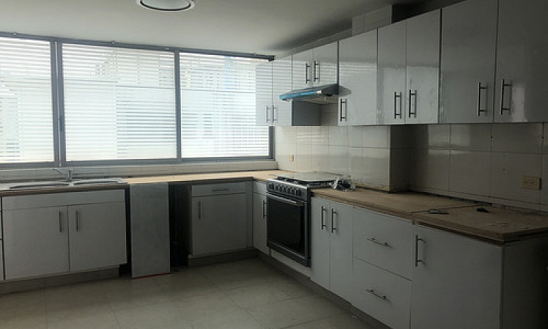 Departamento En Pola...