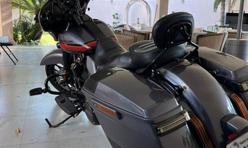 Harley Davidson Stre...