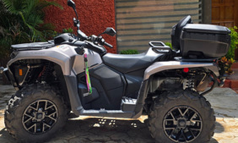 Outlander Max Xt 700...