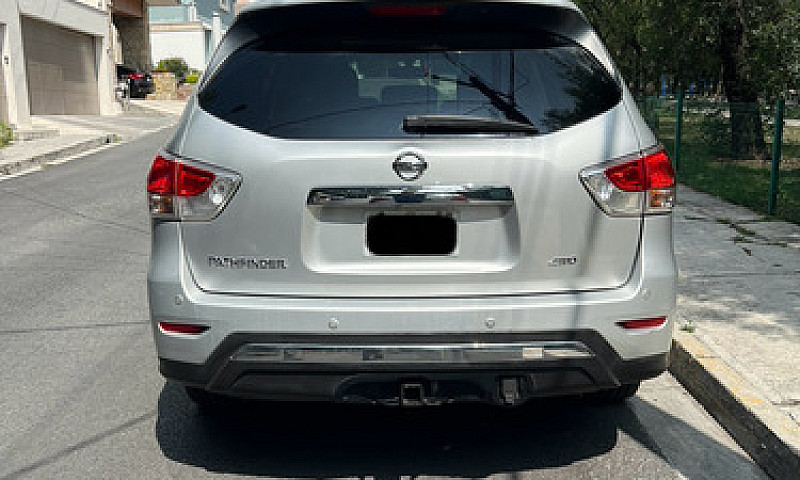 Nissan Pathfinder 3....