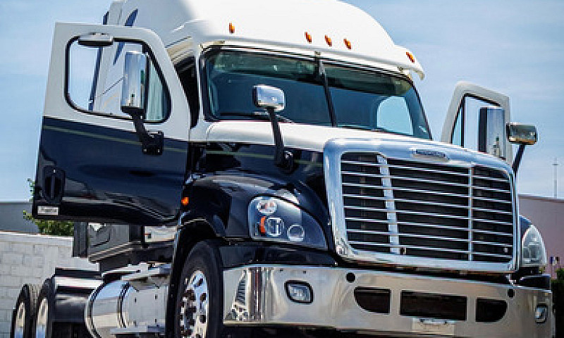 2017 Freightliner Ca...