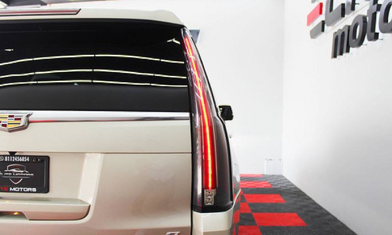 Cadillac Escalade 20...