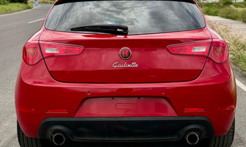 Alfa Romeo Giulietta...