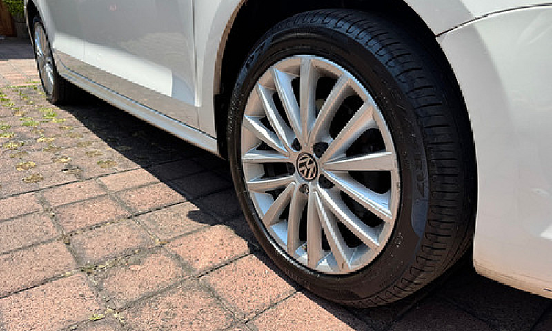 Volkswagen Jetta 2.5...