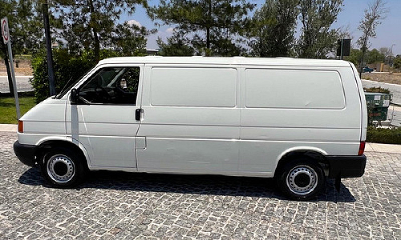 Volkswagen Eurovan 2...