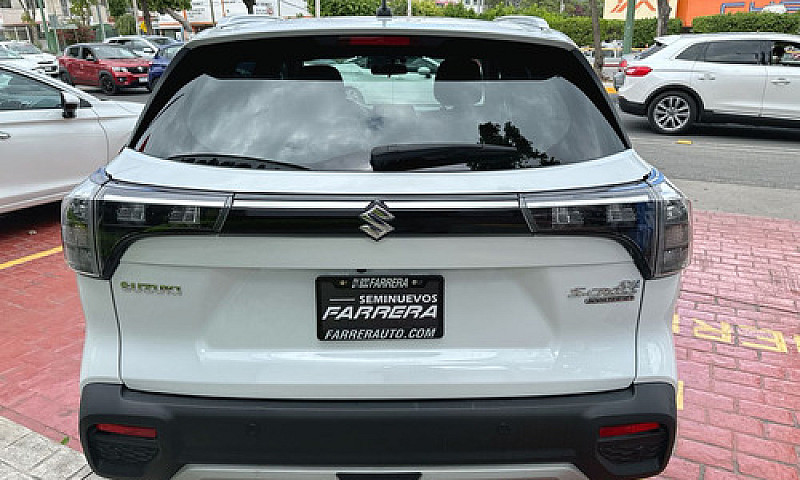 Suzuki S-Cross 2023...