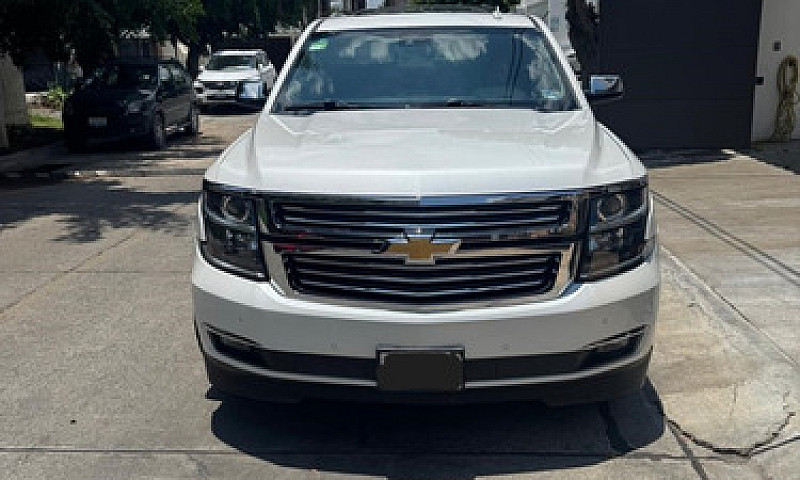 Chevrolet Suburban 5...