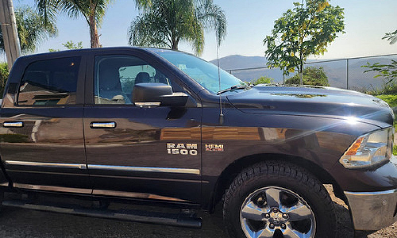 Ram 1500 Pick-Up 201...