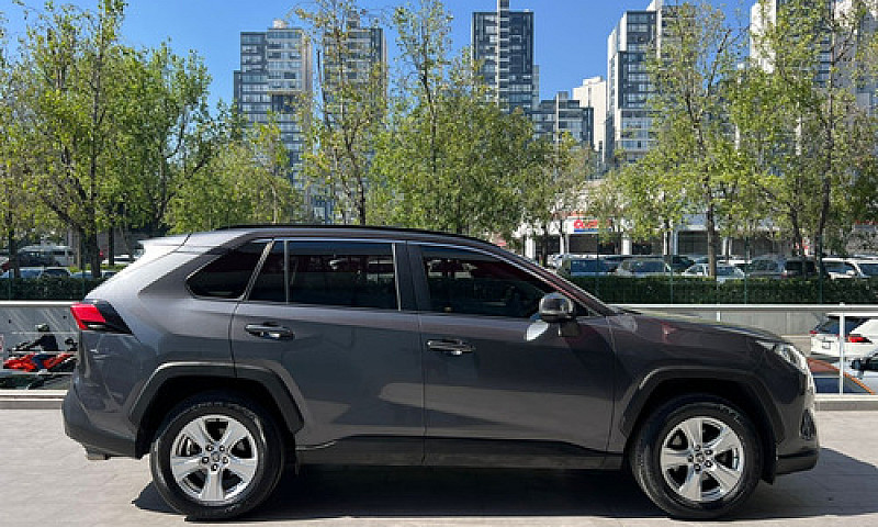 Toyota  Rav4  2020...