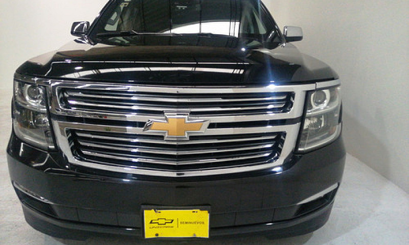 Chevrolet Suburban 2...