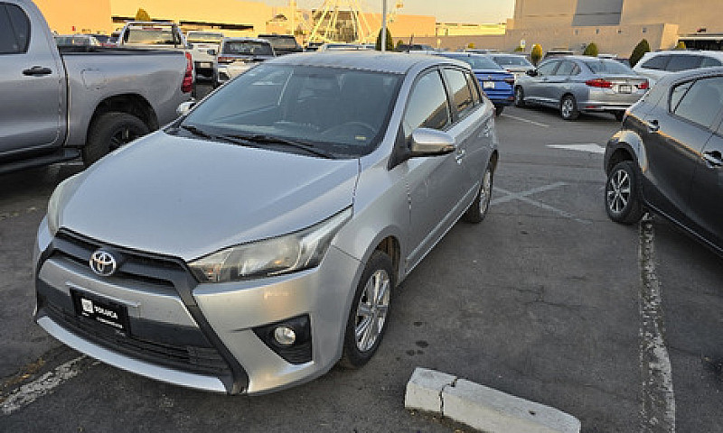 Toyota  Yaris  2017...
