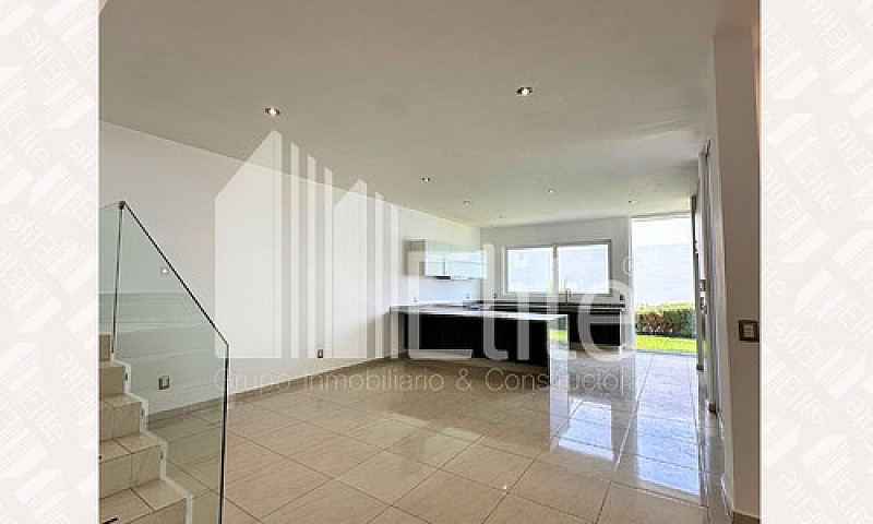 Casa Nueva Premium E...