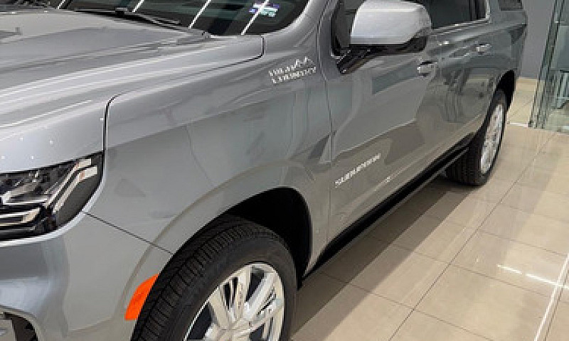 Chevrolet Suburban 6...