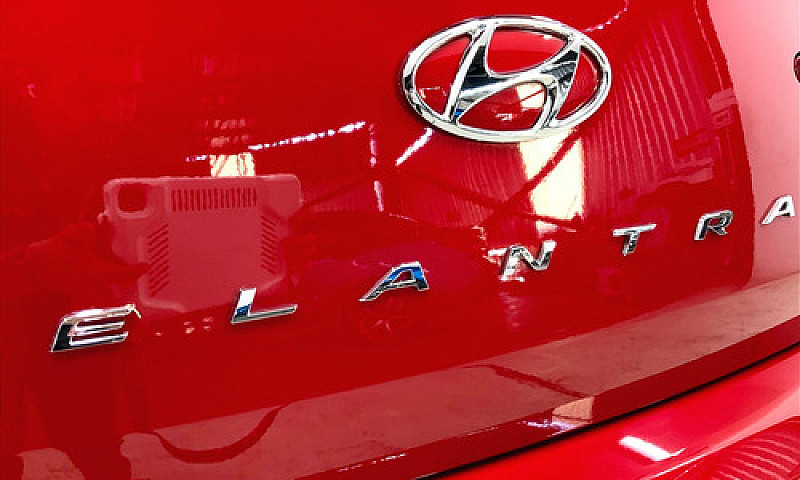 Hyundai Elantra 2020...