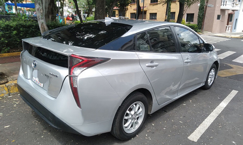 Toyota Prius 1.8 Bas...