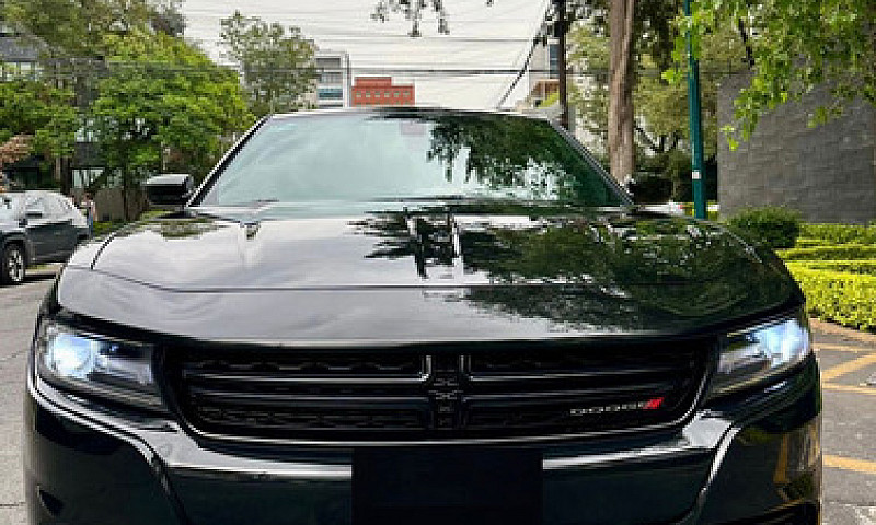 Dodge Charger 5.7 R-...