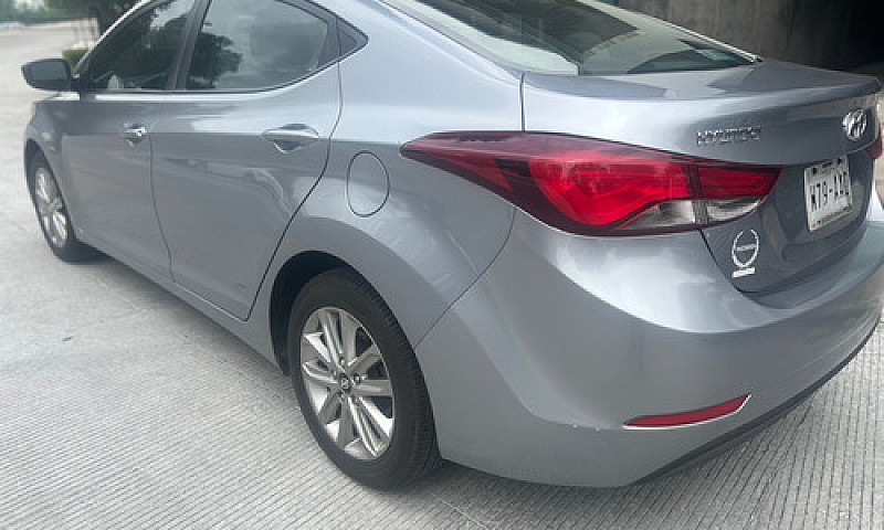Hyundai Elantra 1.8 ...