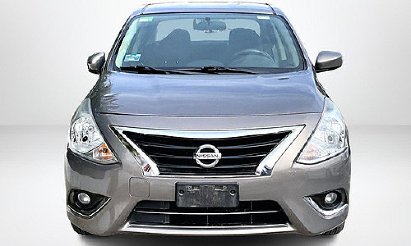 Nissan Versa 2019...
