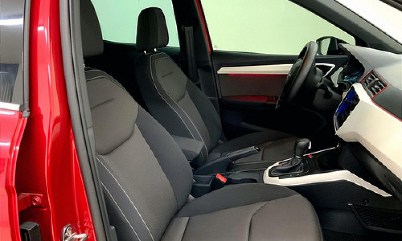 Seat Arona 2021...