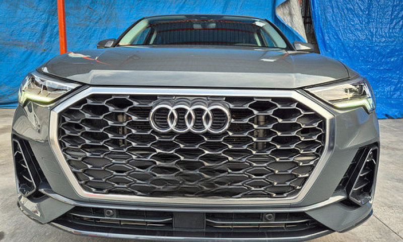 Audi Q3 Sportback 1....