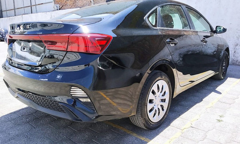 Kia Forte Sedan 2022...