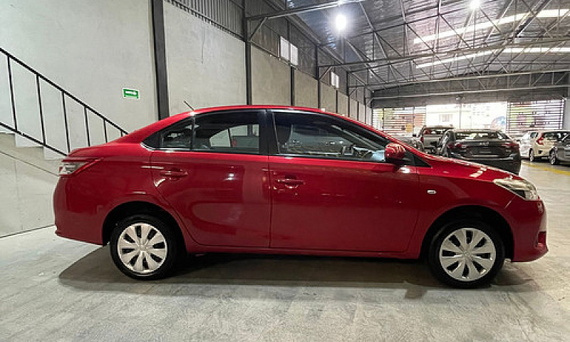 Toyota Yaris 2017...