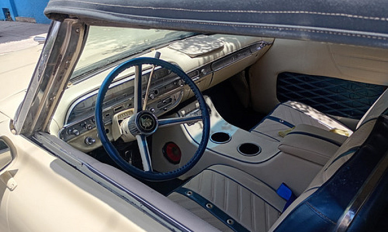 Convertible V8 Motor...