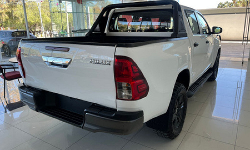 Toyota Hilux 2022...