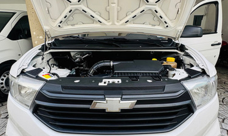 Chevrolet Tornado Va...